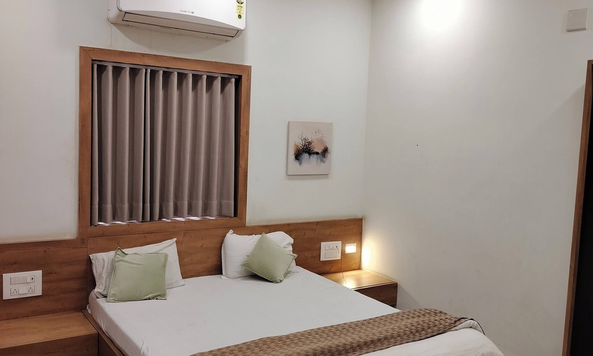 Morbi Hotel | HOTEL SHAHI PALACE
