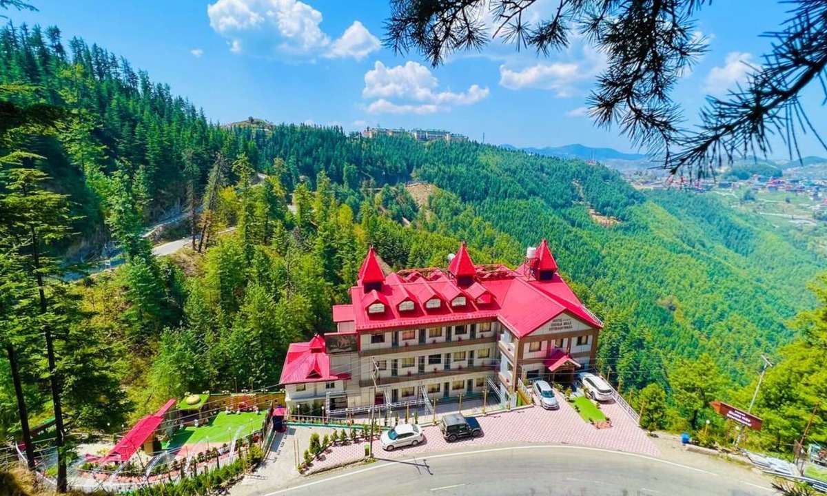 Theog Hotel | Hotel shimla hills international
