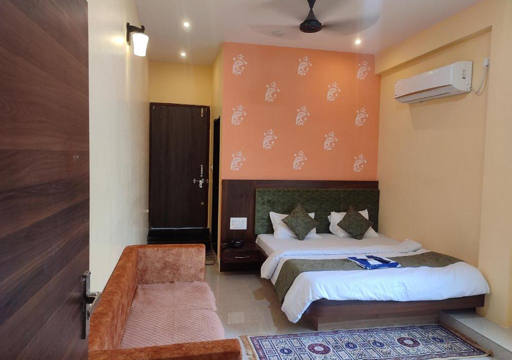 Maheshwar Hotel | Hotel Shivalay Palace