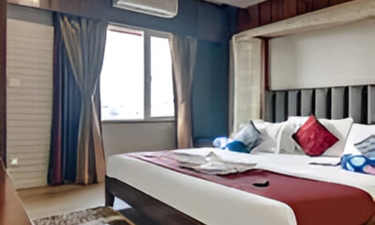 Vapi Hotel | Hotel Shree Daan