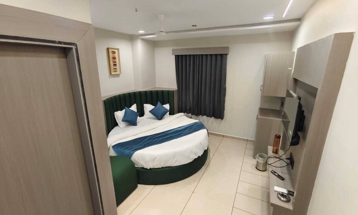 Bopal Hotel | Hotel Signature Bopal