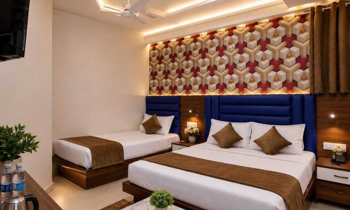 Ahmedabad Hotel | HOTEL SILVER PALACE