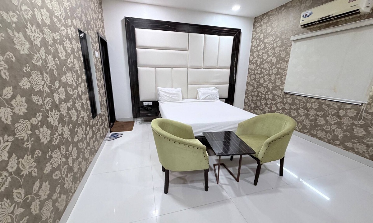 Akola Hotel | Hotel SR Executive Akola