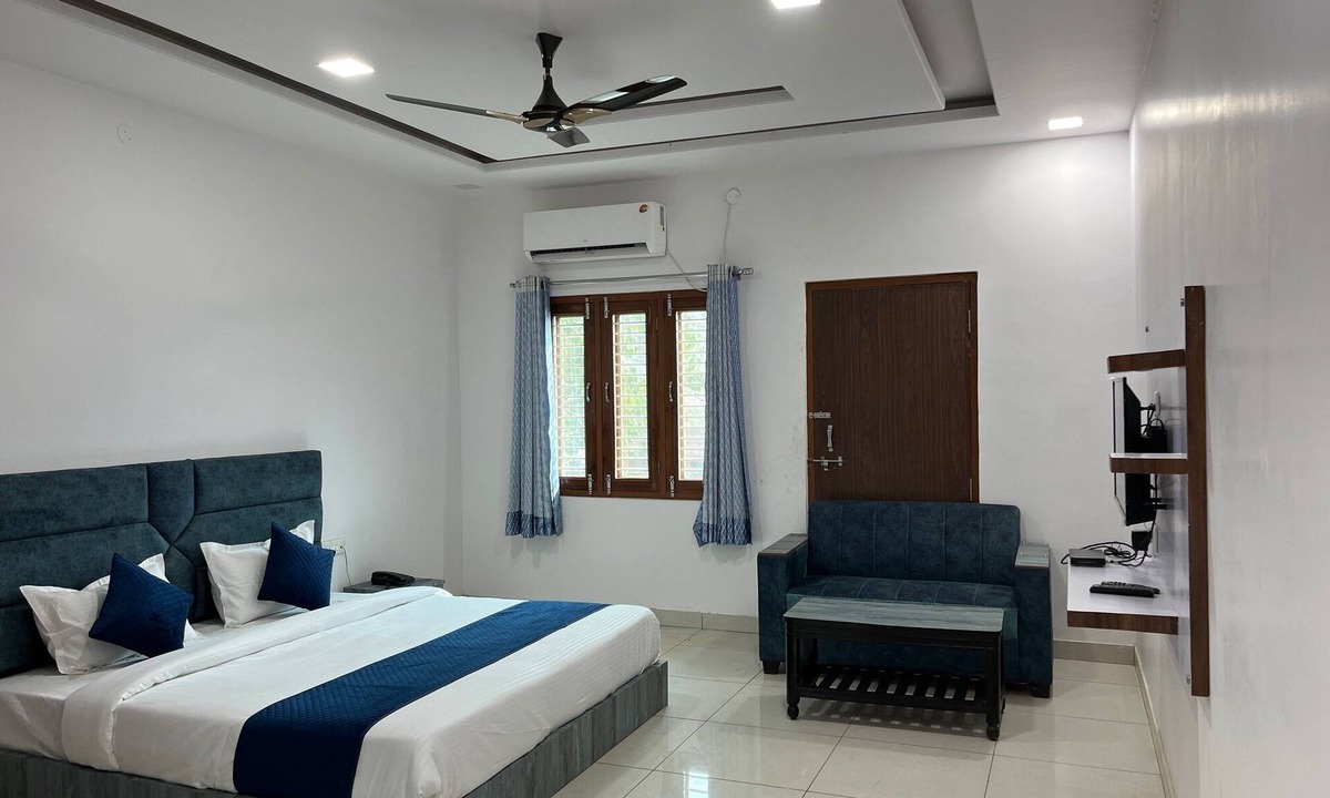 Mehandipur Hotel | Hotel Surya Inn