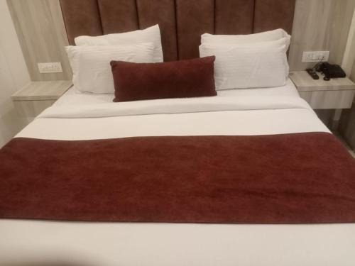 Kanpur Hotel | Hotel the avalon stay
