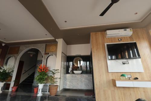 Dabok Hotel | Hotel The Crystal