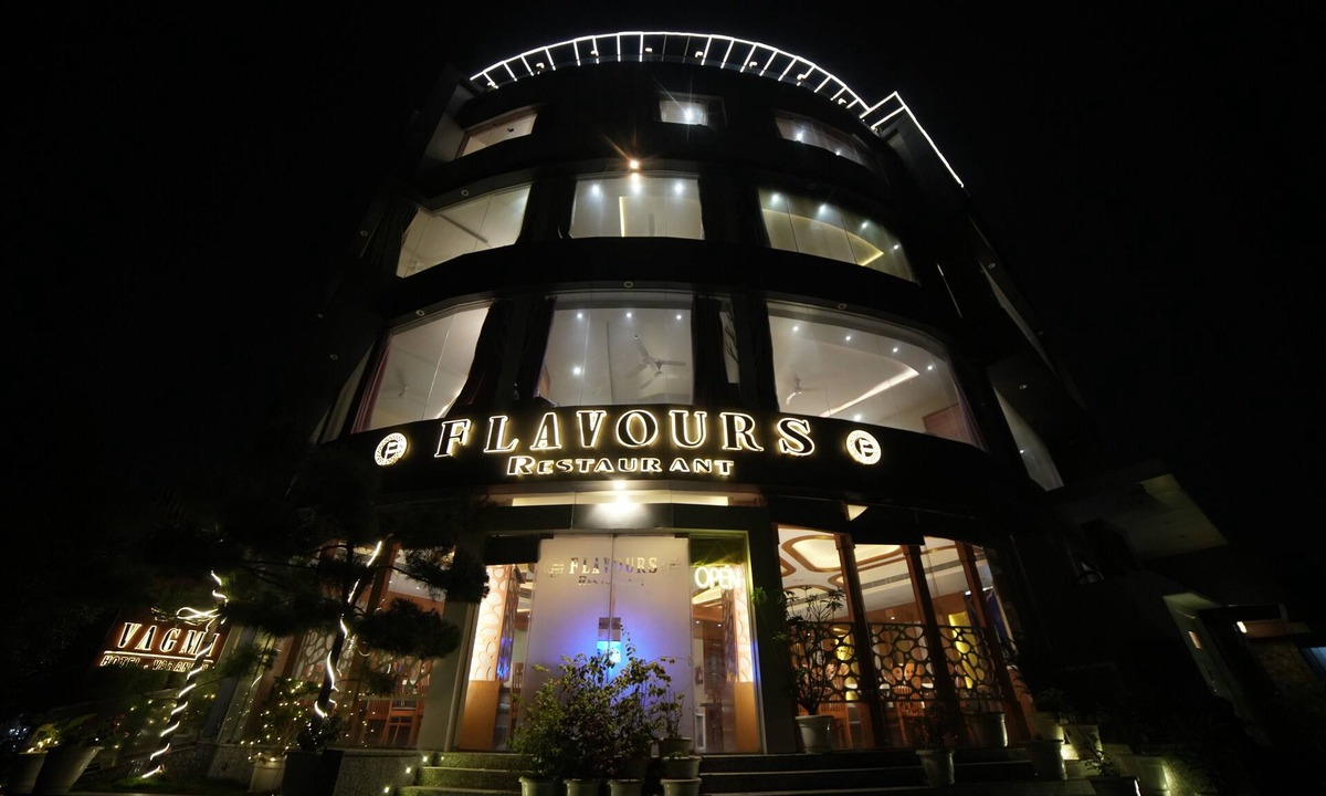 Varanasi Hotel | Hotel Vagmi