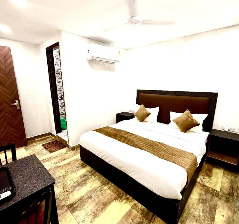 Greater Kailash Hotel | Hotel Vasundhara Villa - Greater Kailash