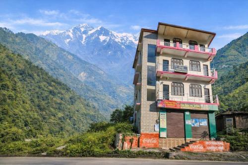 Rajgarhi Hotel | Hotel Vivek Palace
