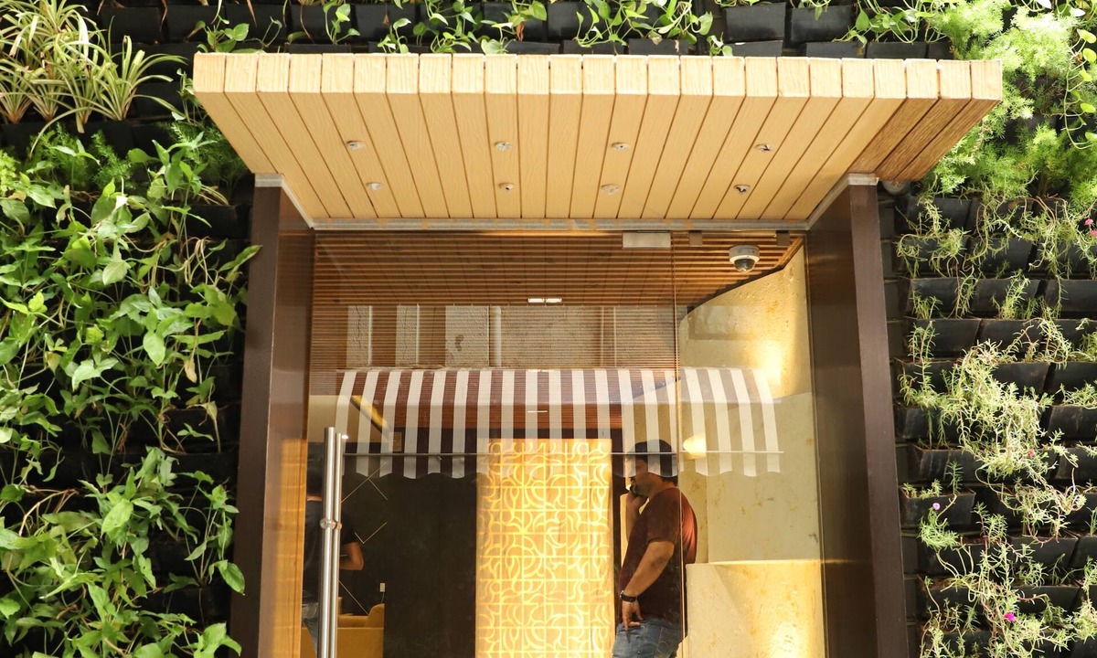 Maninagar Hotel | Hotel White Cloud