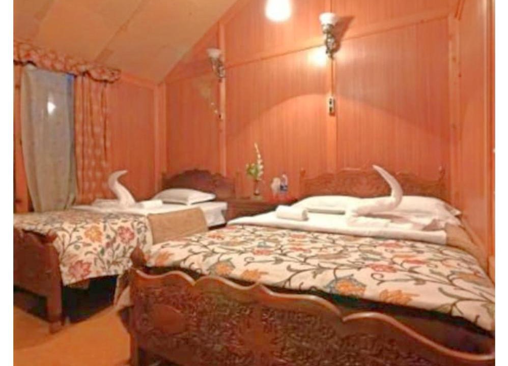 Dal Lake Boat Rental | House Boat Garden Of Eden, Dal Lake