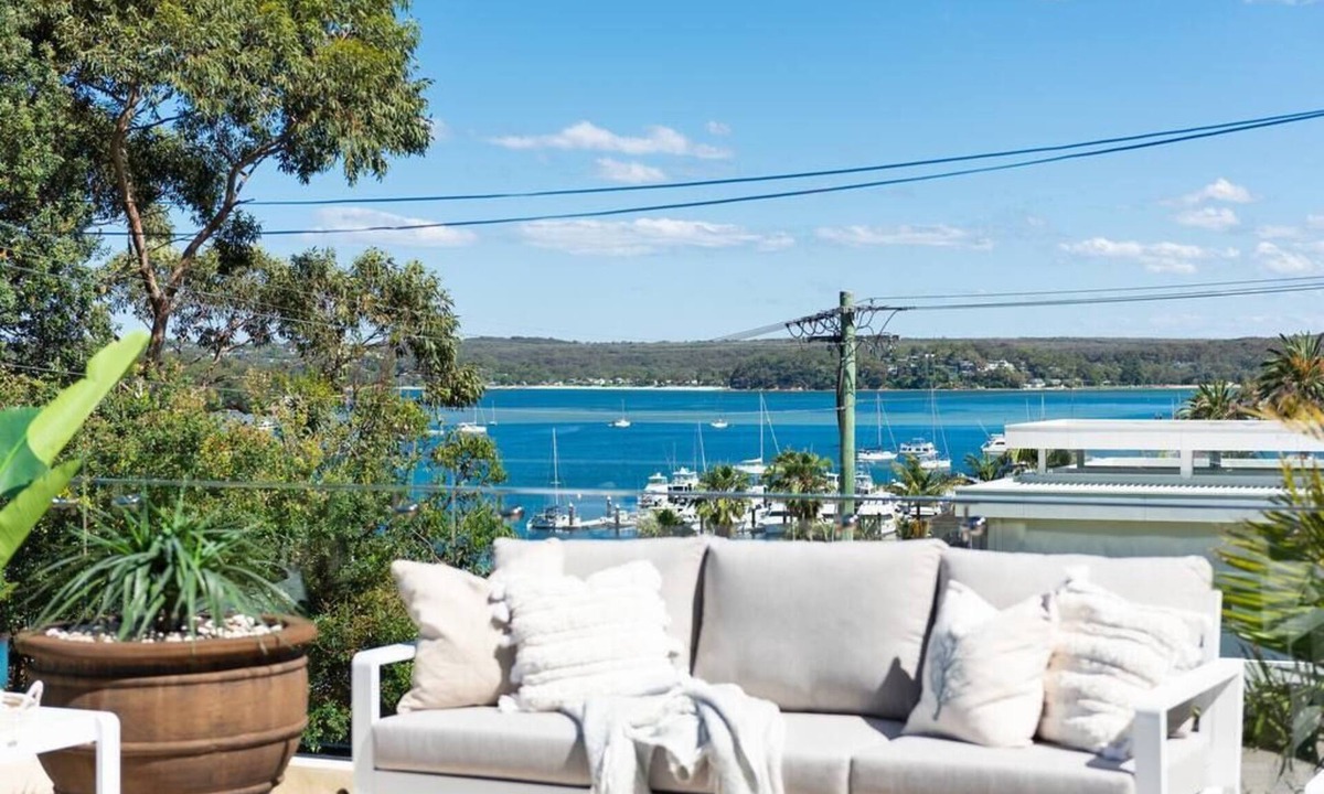 Burraneer House | Huge Bayside Luxury Resort-Style Home with Pool