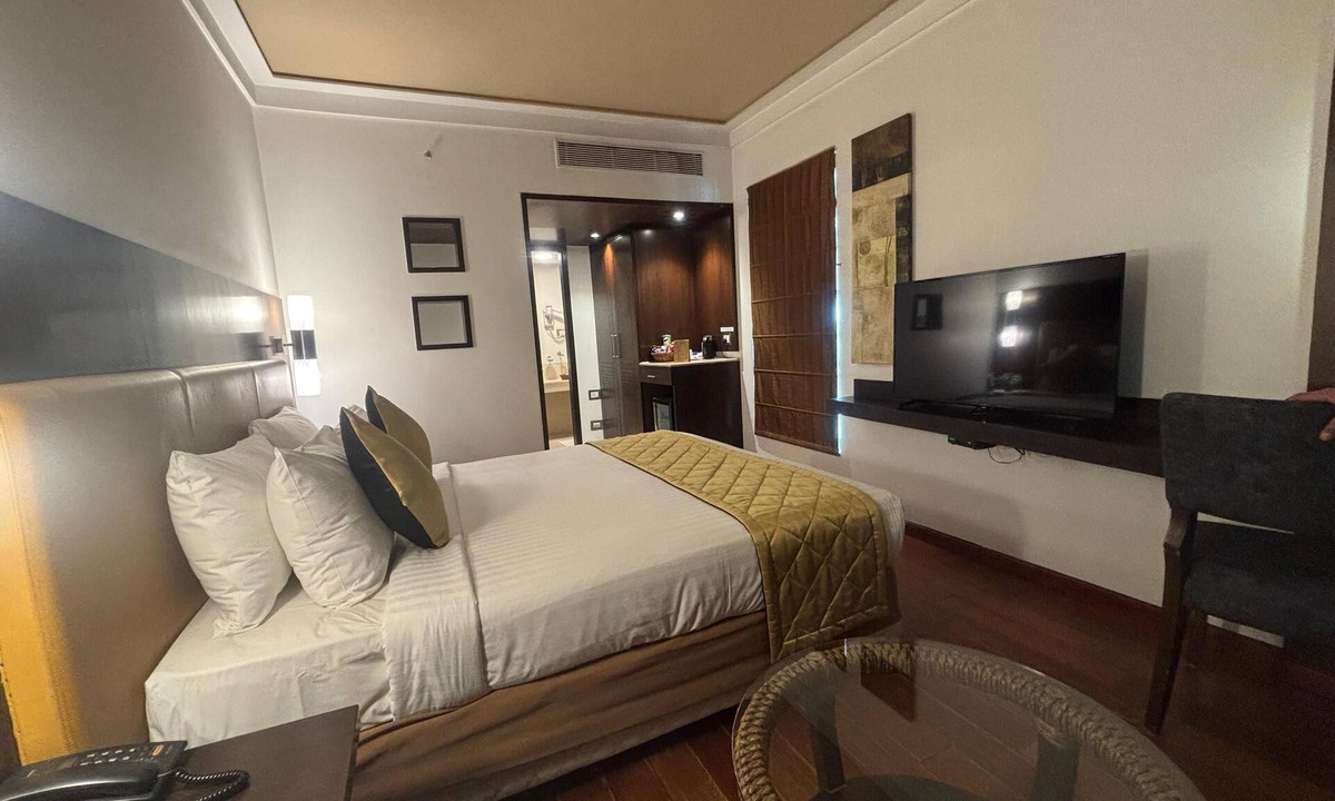 Bangalore City Center Hotel | Iris Hotel