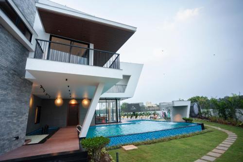 Krishna Karanai Villa | JD Beach Vacay Luxury Beach View Villa
