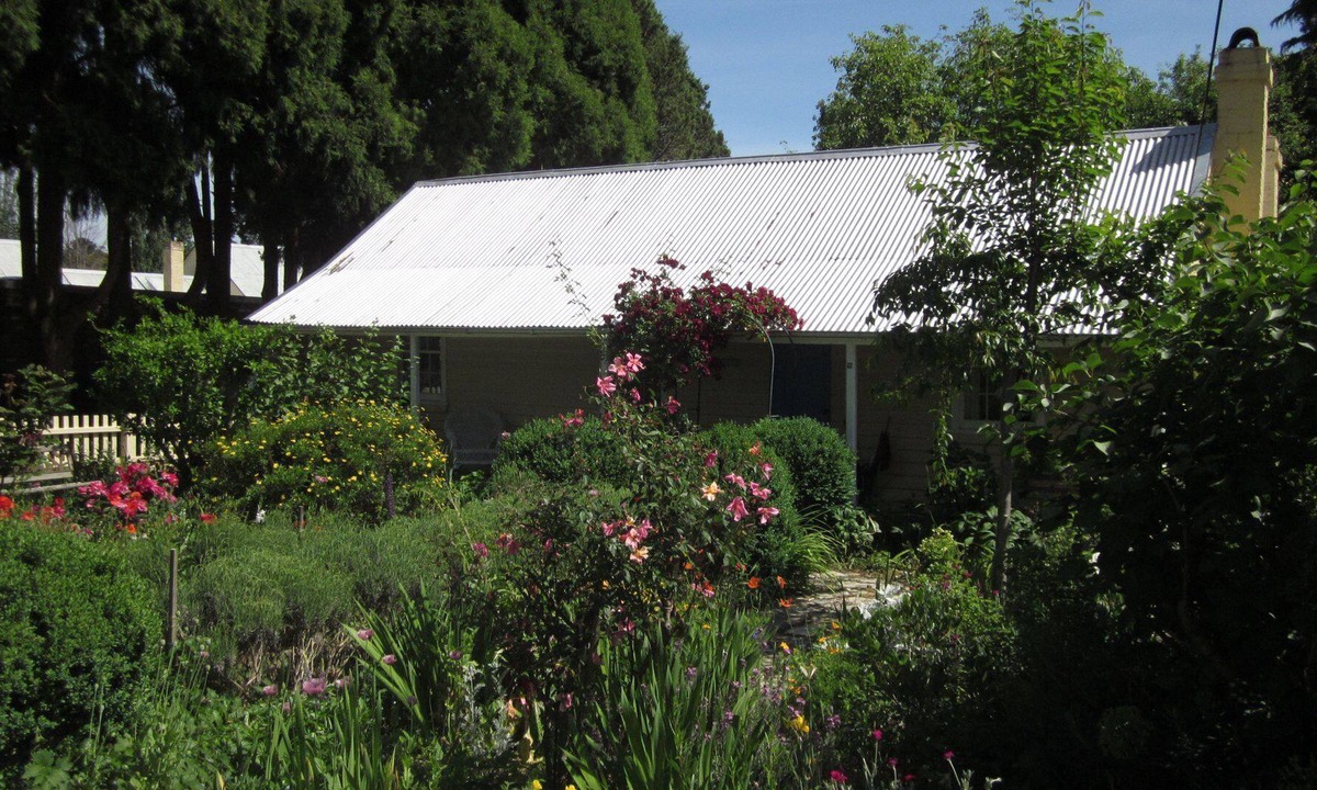 Berrima Cottage | Jellore Cottage - in the heart of town