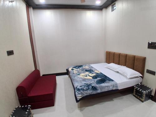 Mathura Hotel | JSRInn