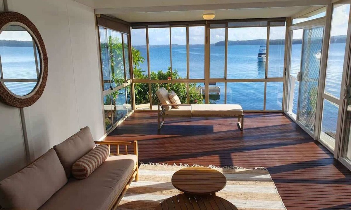 Sunshine House | Kabine Waterfront Lakehouse in Sunshine