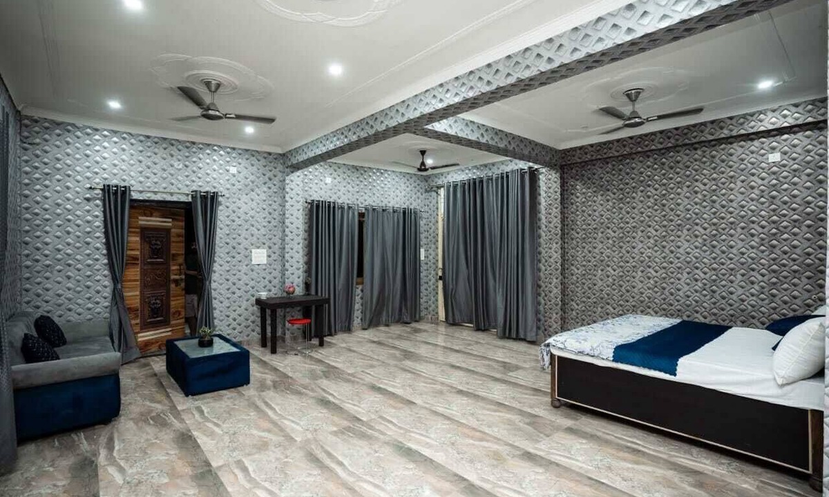 Varanasi Apartment | Kashi Cottage Homestay By GRB