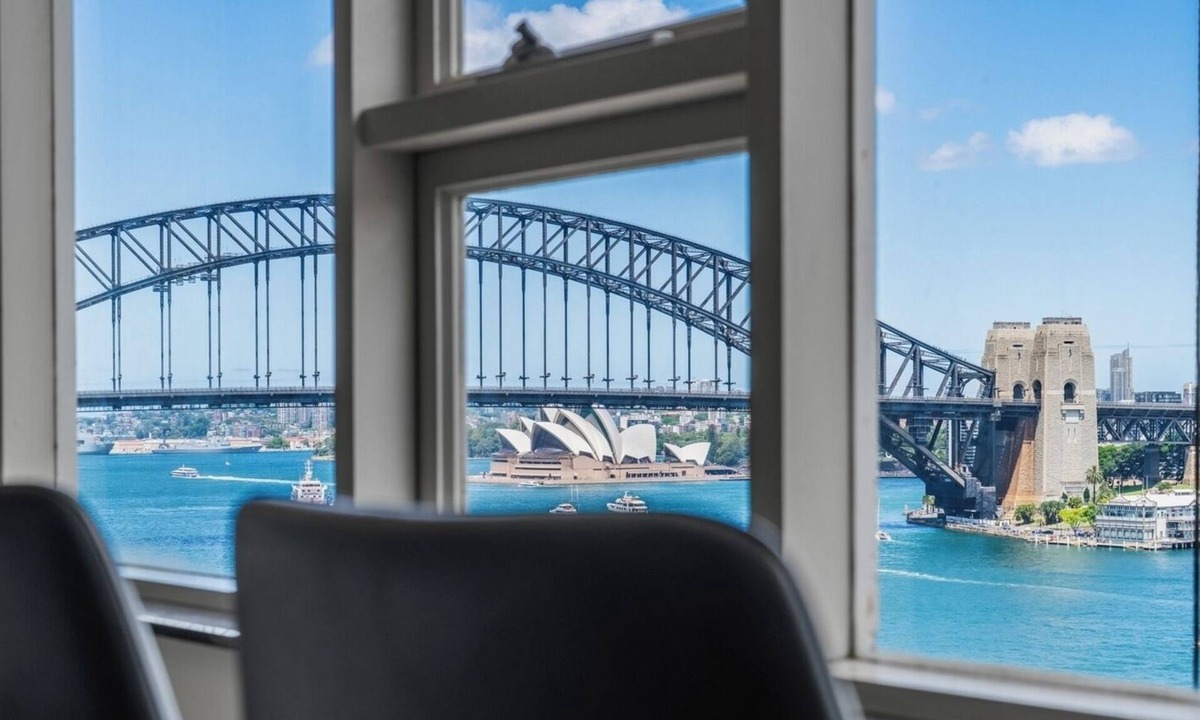 McMahons Point Apartment | KozyGuru | McMahons Point | Opera House View