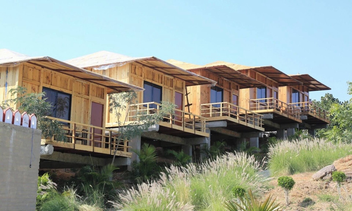 Kanooja Hotel | Lake Alpi Resort Kumbhalgarh