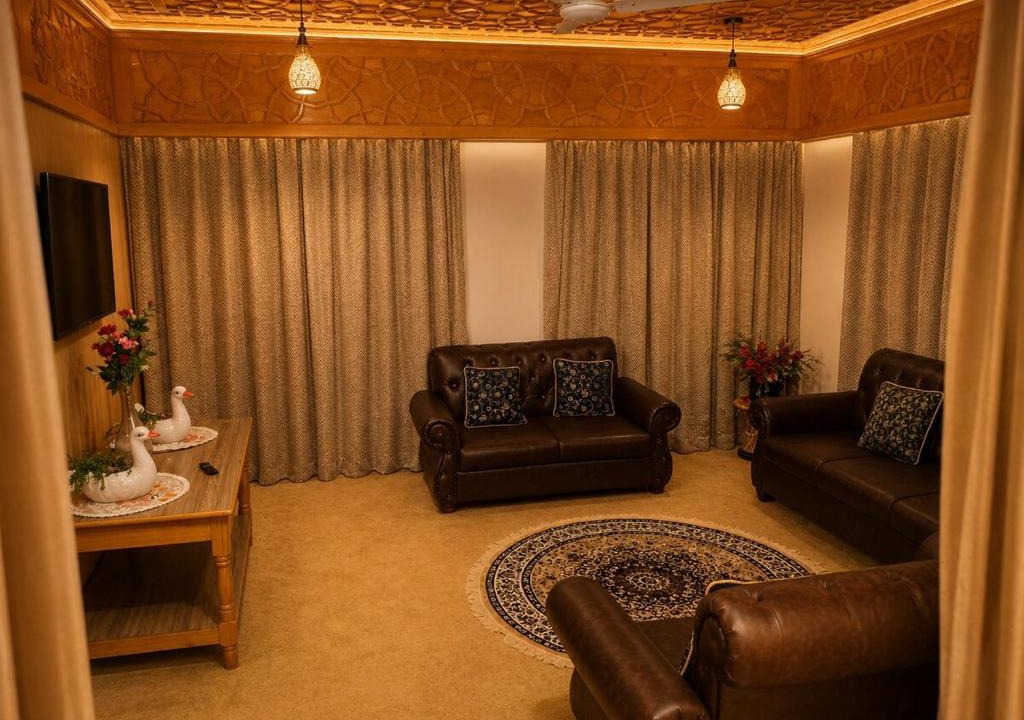 Nishat-Shalimar Villa | Lakeside Mountain Retreat