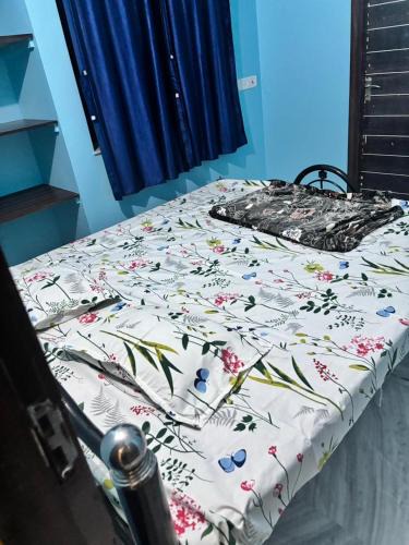 Mukundapur Apartment | Lara home stay 1bhk