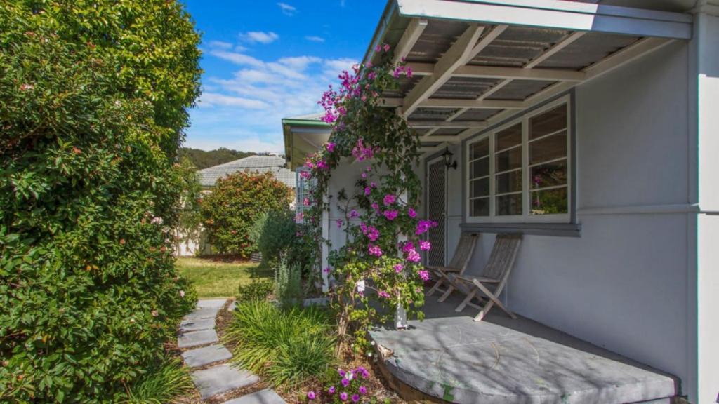 Umina Beach House | Lazy Days Seaside Cottage - Umina Beach