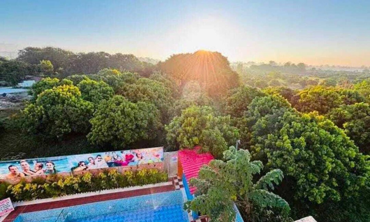 Bail Parao Hotel | Lee corbett Resort