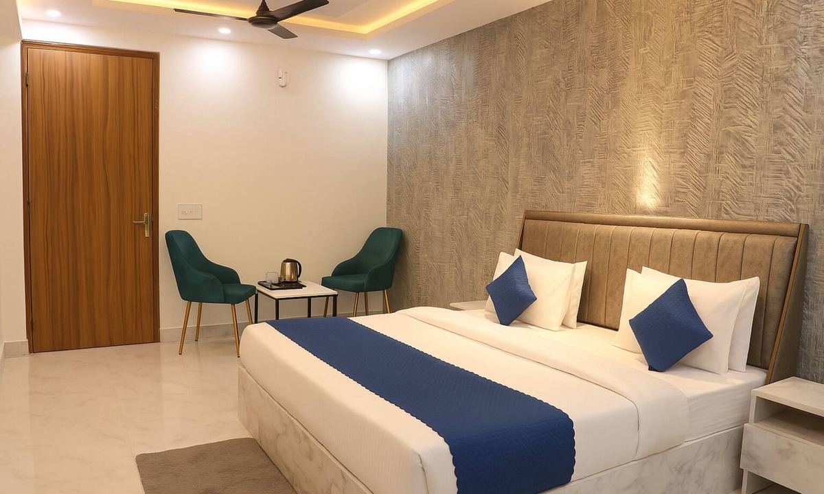 Sector 70 Apartment | Let'stay- Sector-70 Noida