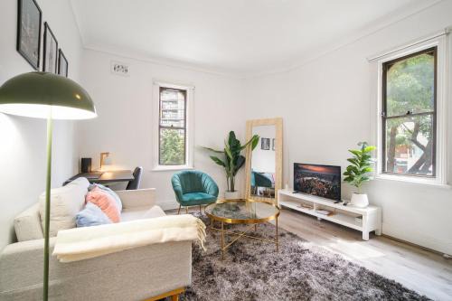 Zetland Apartment | Little Manhattan 1BR Designer Zetland Retreat