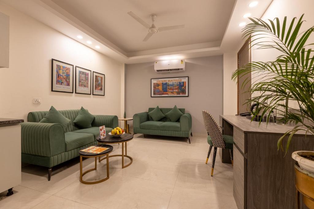 Sushant Lok Hotel | Liv Regalia-Cityzen