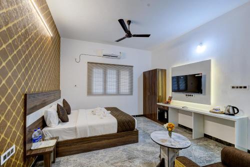 Ramapuram Bed & Breakfast | Livora Residency