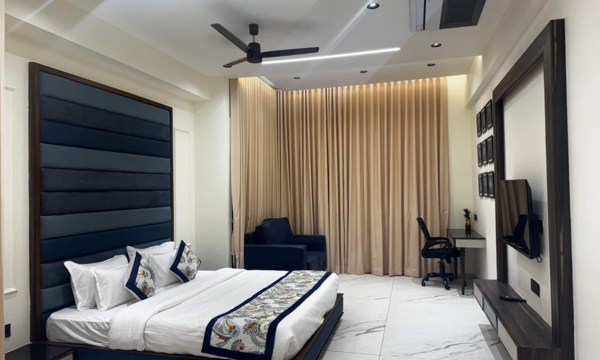 Kodinar Hotel | Lords Swastik Studio Kodinar