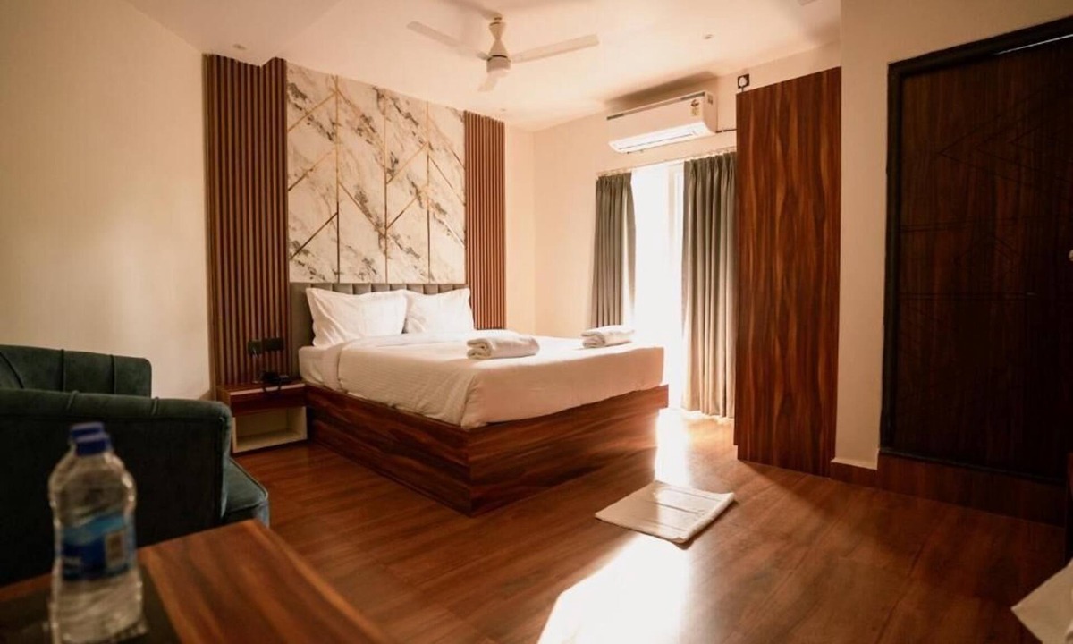 Kudal Hotel | Lume Stayz