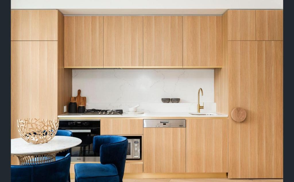 Surry Hills Apartment | Luxe 1BR Surry Hills - Gym - Sauna - Pool