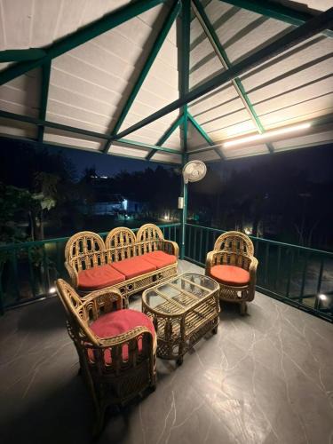 Noida Villa | Luxurious farm to stay