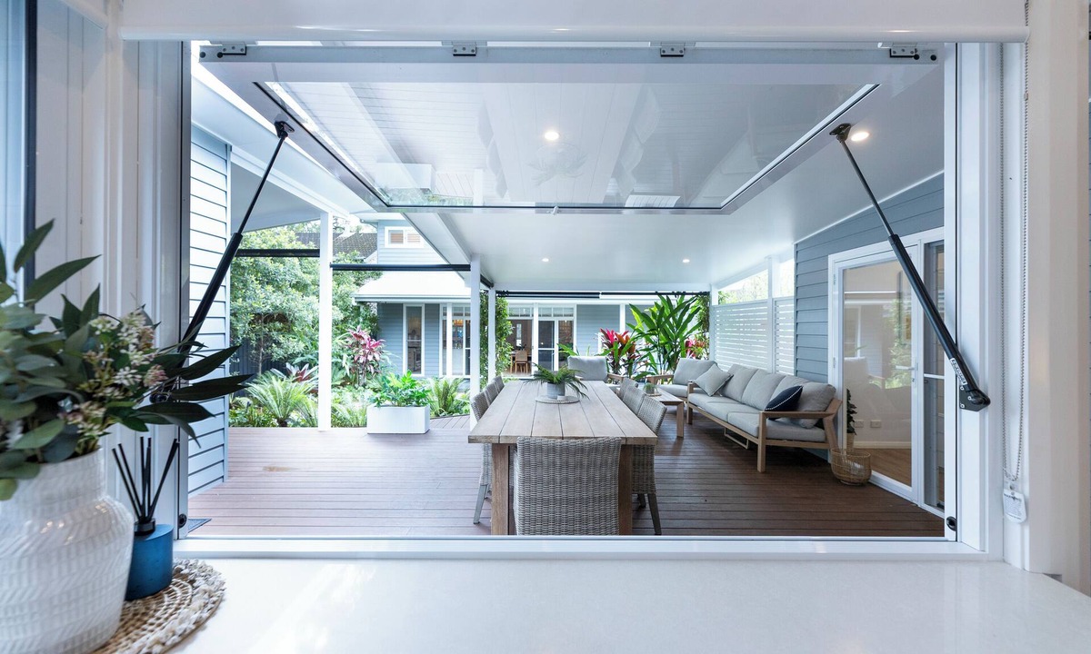 Pearl Beach House | Luxury Coastal Group Retreat 6 Beds 3 Dwellings 4 Baths