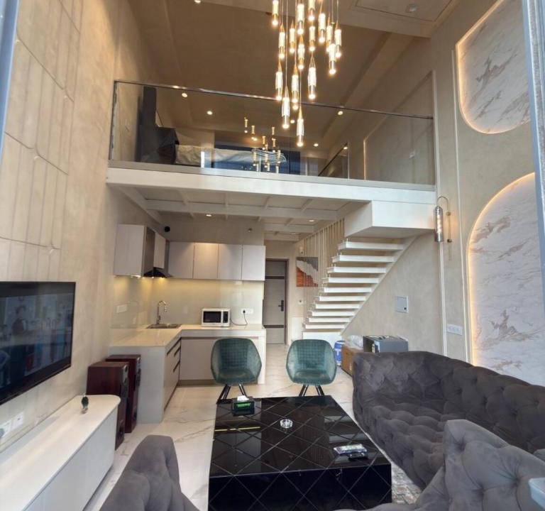 Gurugram Apartment | Luxury duplex with pool view in Gurugram stay