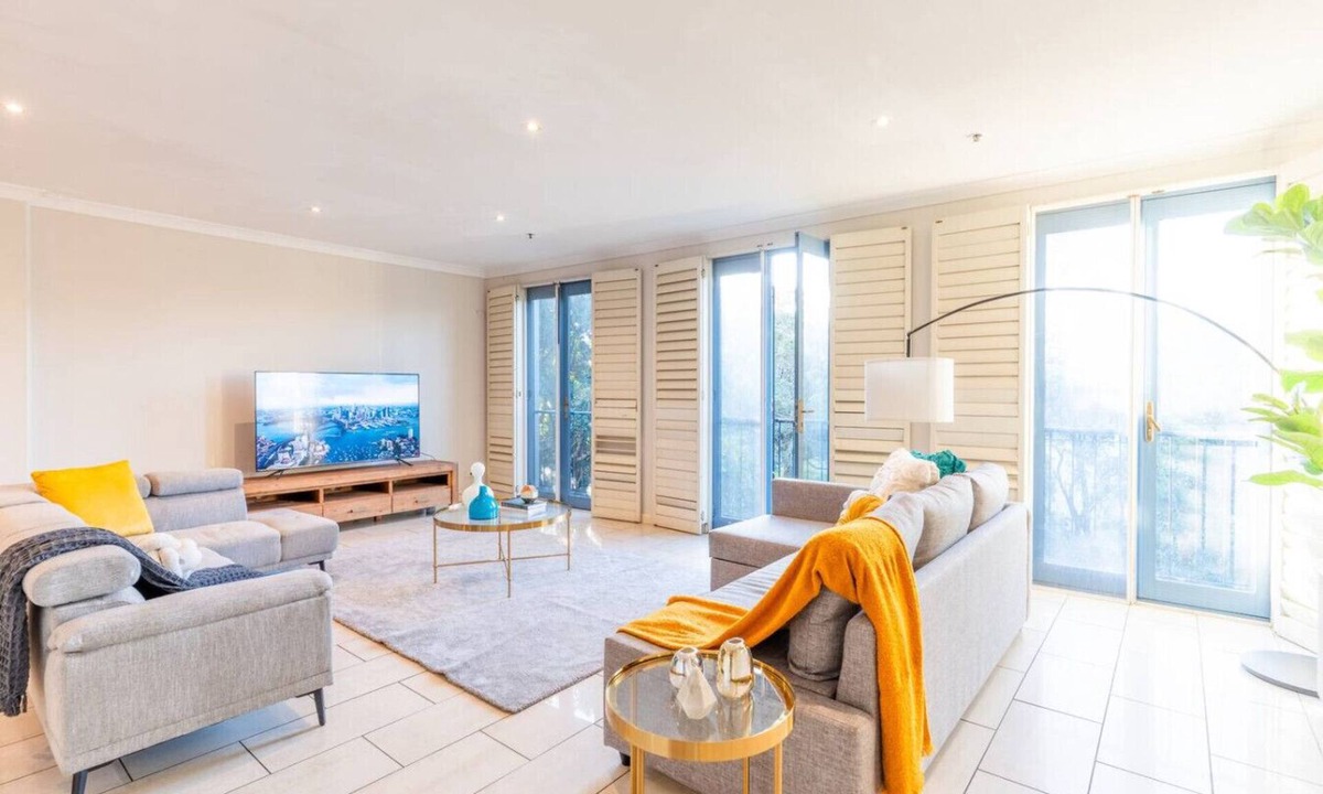 Glebe House | Luxury Penthouse with Natural Light