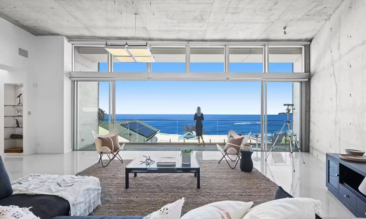 Forresters Beach House | Luxury Villas Bluewater at Forresters (w/heated rooftop spa)