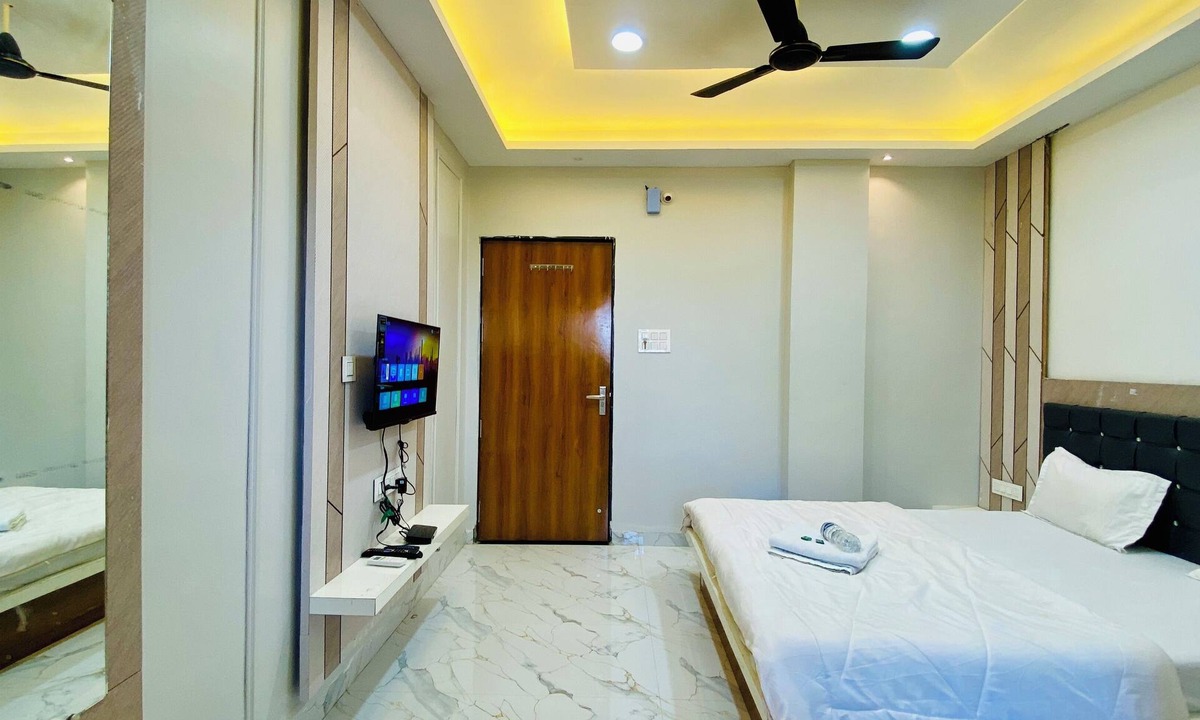 Khandwa Hotel | Maa Narmada Hotel & Family Restaurant