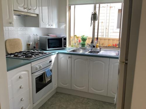 Killarney Vale Apartment | Maggie's Nest-Come & Rest