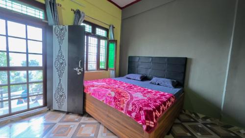 Almora House | Mahi Restaurant & Guest House