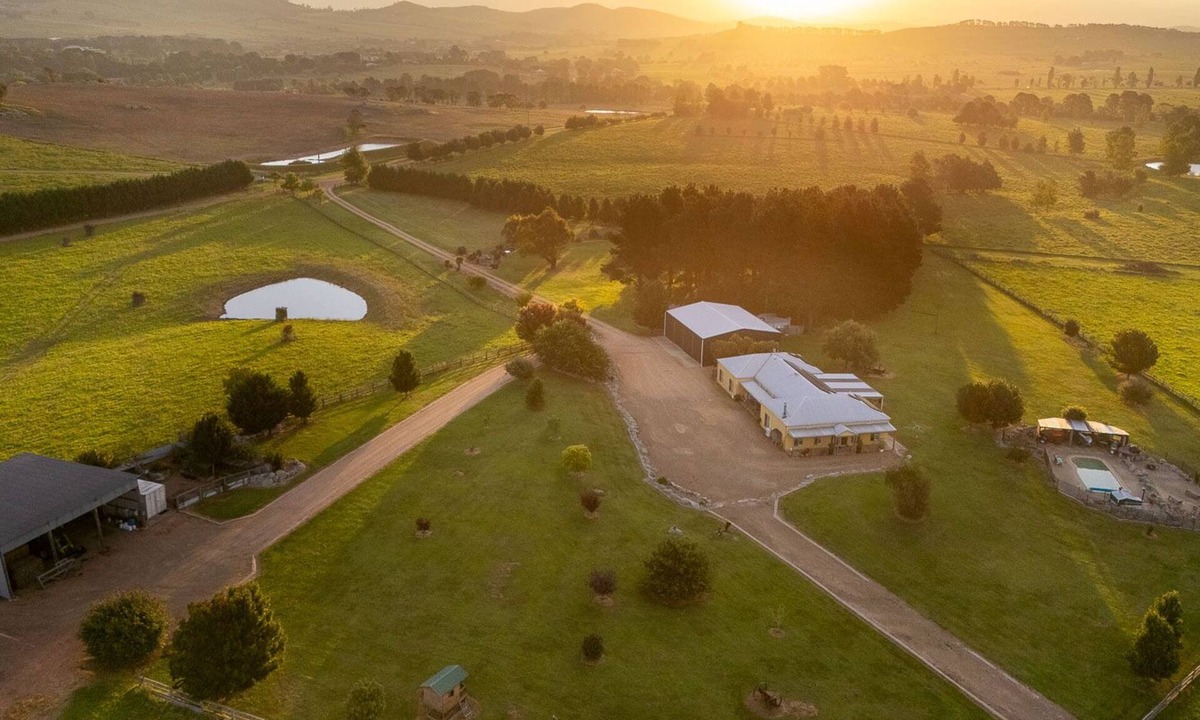 Braidwood House | Maxville Park Angus Farm - Perfect family retreat, 2km's from Braidwood's GPO