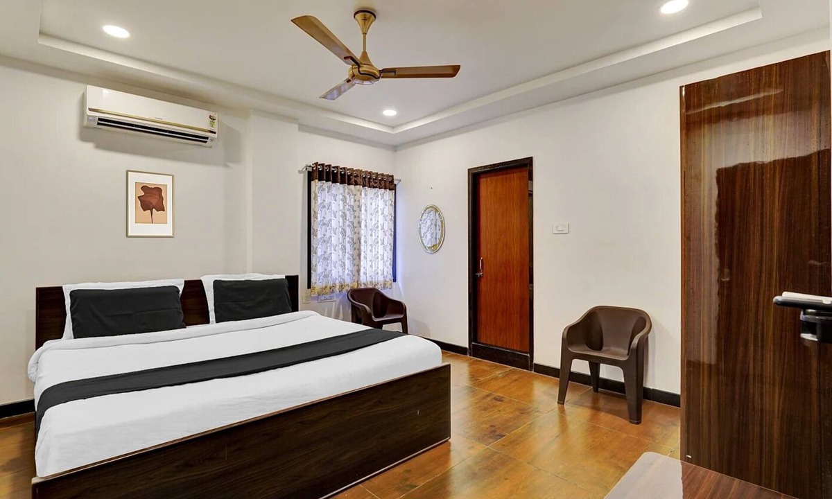 Nellore Hotel | MEDI KONDA GRAND