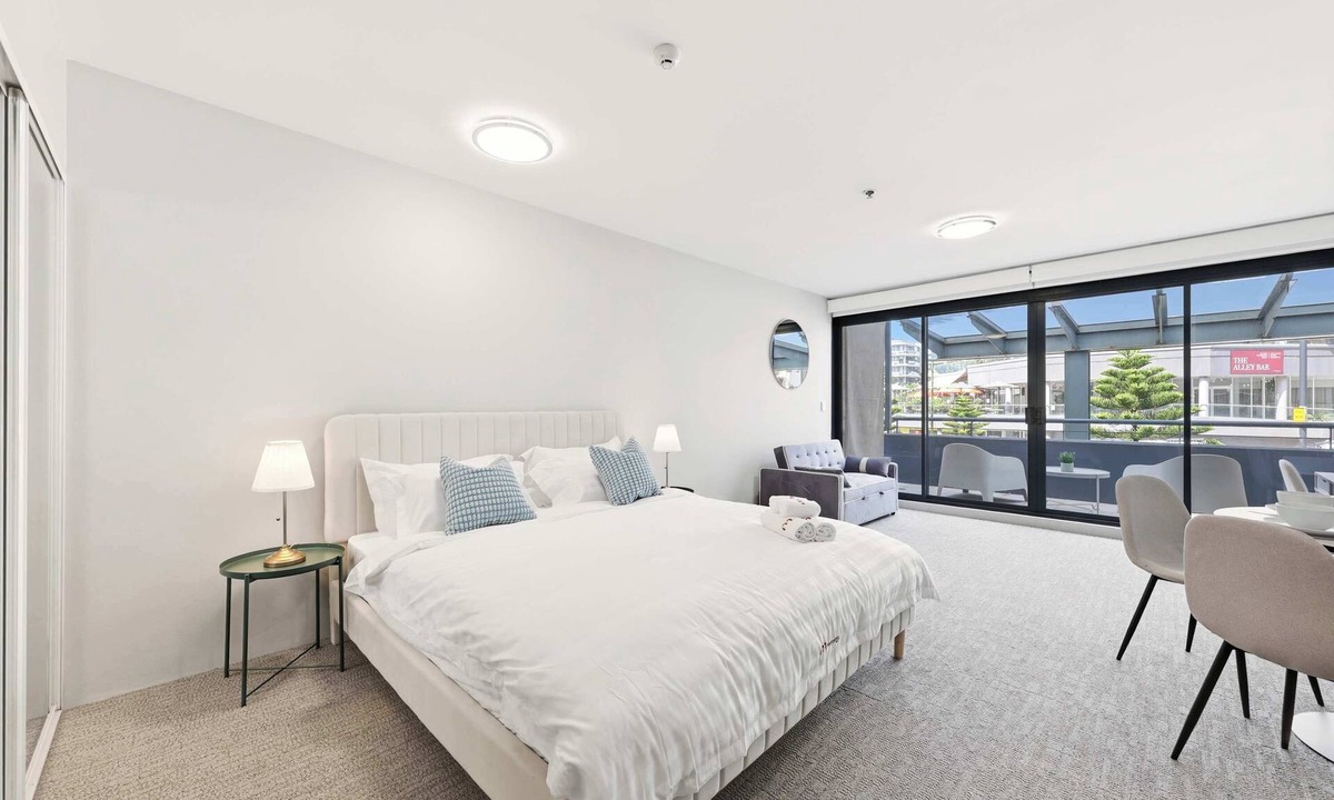 Cronulla Apartment | MetaWiseBnB Cronulla Beach Walk to Train & Shops 4