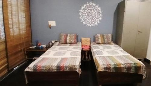 Greater Noida House | Metro Connected Homestay with Parkview