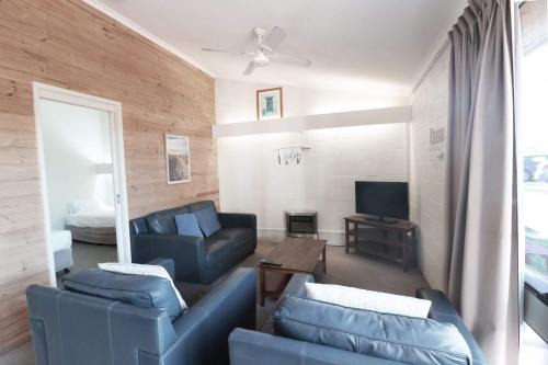 Merimbula Apartment | Micks Budget Accommodation on Fishpen