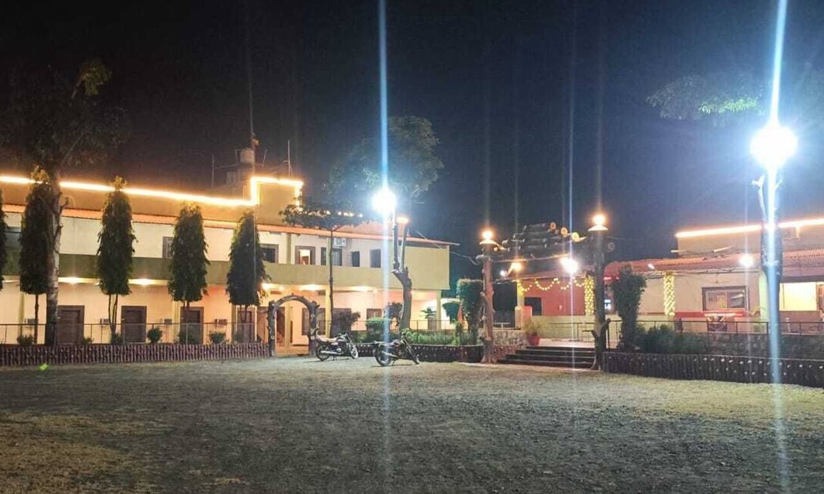 Rehli Hotel | Midway Treat Gopalpura