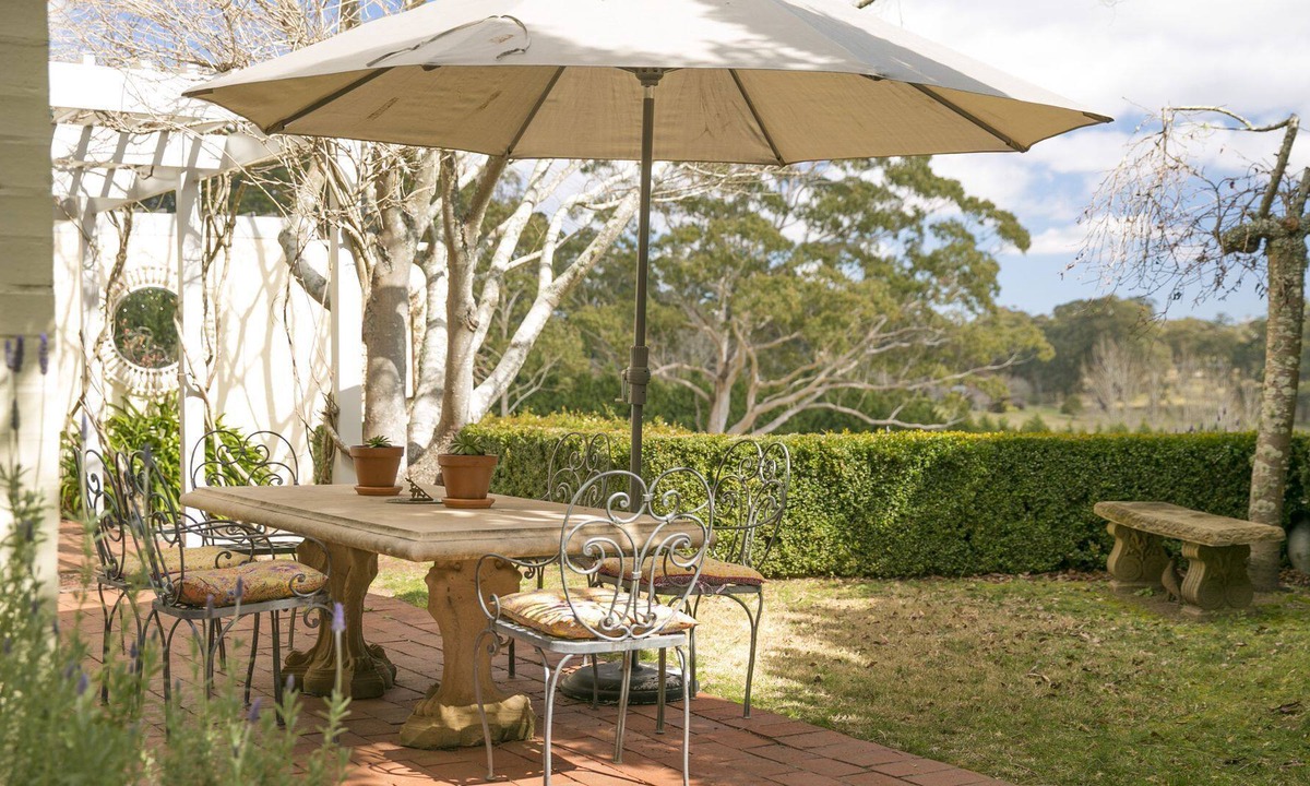 East Bowral House | Milton Park Villa 5 -quirky, stylish with gorgeous garden setting